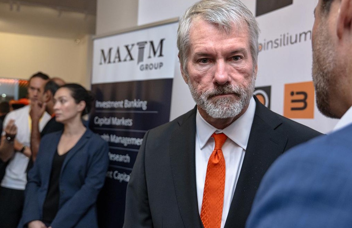 财报超预期仍被唱衰！投行警告Strategy的“溢价神话”正在失灵